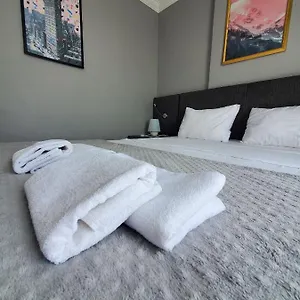 Bed & Breakfast 5 Mins To Airport Private, Istanbul